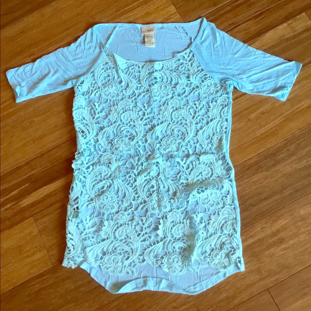 Cute lace front top from Buckle